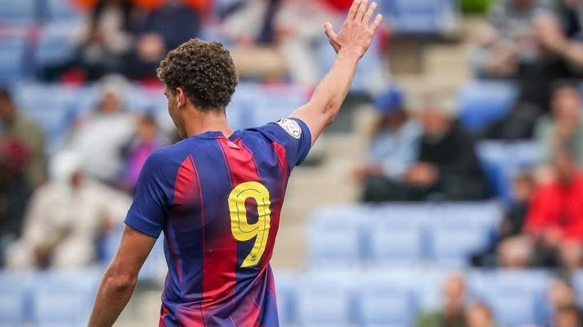 فليك يفتح أبواب الفريق الأول لبرشلونة أمام الموهبة المصرية حمزة عبد الكريم